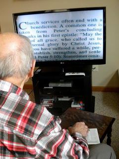 tv magnifiers magnify newspaper magazine or book with