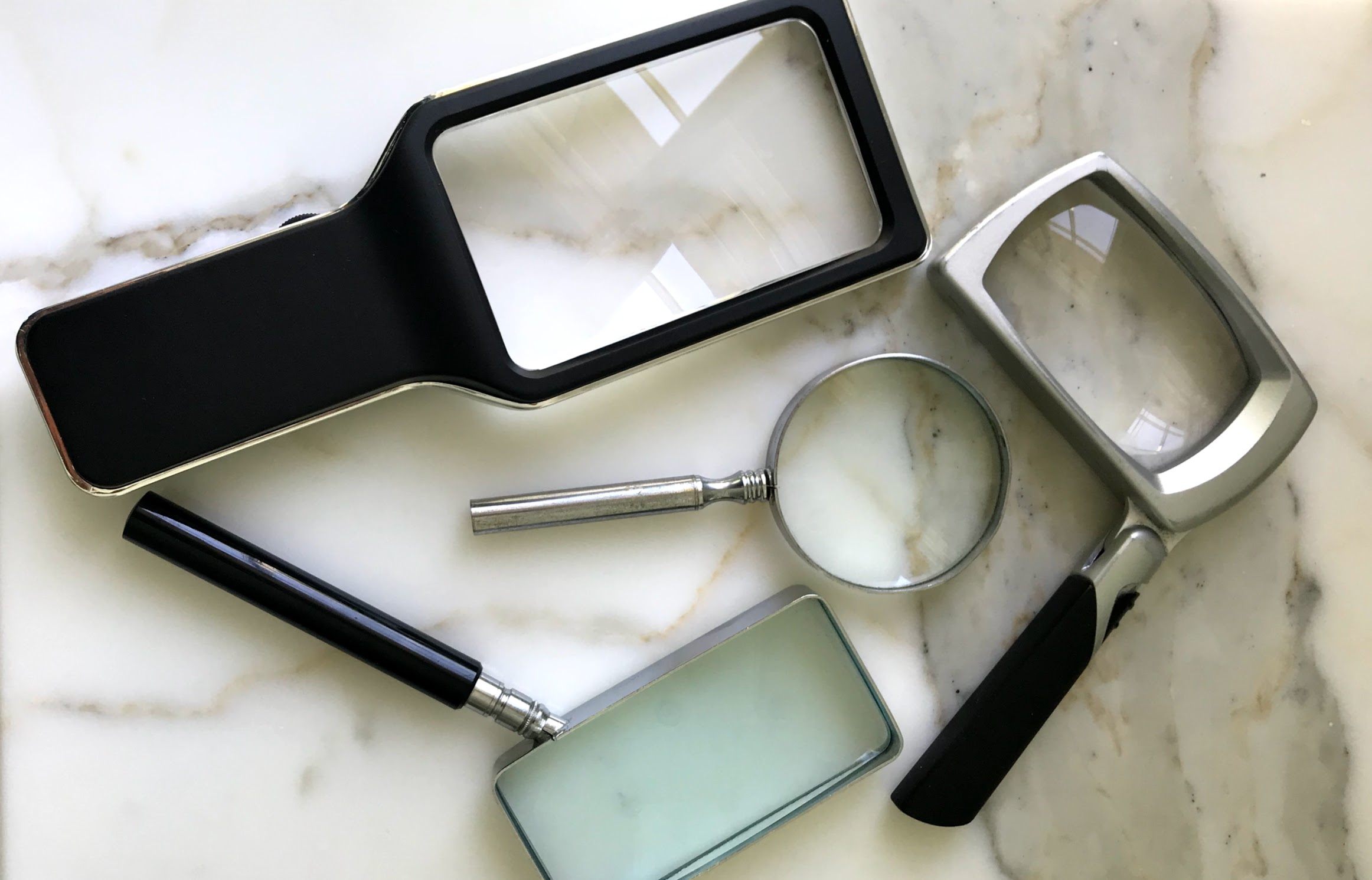 Illuminated magnifiers best sale for macular degeneration