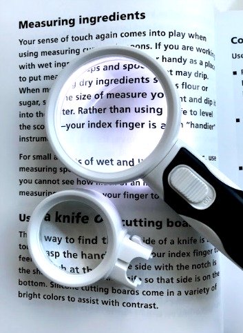 magnifying glass with light